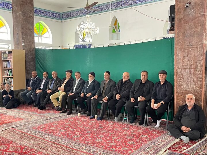 تصاویر / حضور حجت الاسلام و المسلمین حسینی، امام جمعه نوشهر در مجلس ختم فرزند شهید کریمی