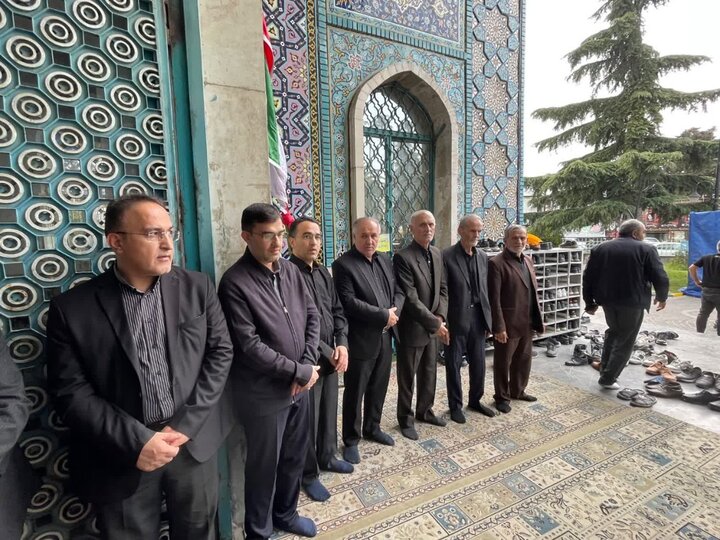 تصاویر / حضور حجت الاسلام و المسلمین حسینی، امام جمعه نوشهر در مجلس ختم فرزند شهید کریمی
