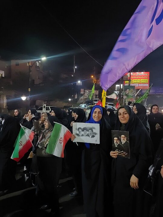 تجمع مردمی در شهر قهرمان پرور مرزن آباد