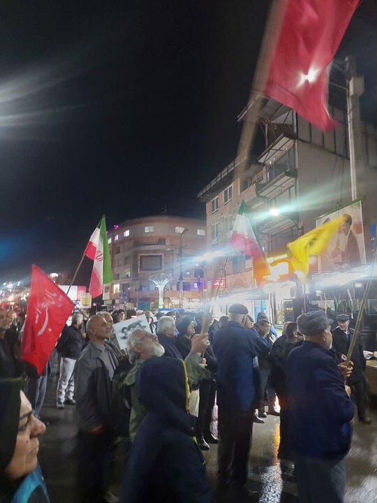تجمع مردمی در شهر قهرمان پرور مرزن آباد