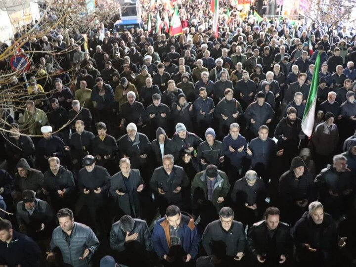 تصاویر/ اجتماع مردم شهرستان تکاب در حمایت از نظام اسلامی و نیروهای مسلح