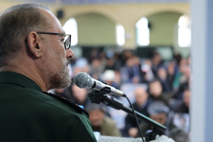 تصاویر/ مراسم بزرگداشت امام شهید امت اسلامی و شهدای گرانقدر جنگ رمضان در مسجد جامع شهر پیرانشهر