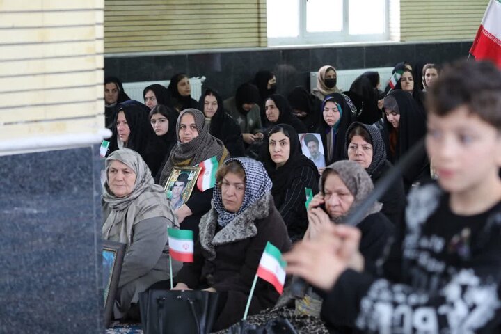 تصاویر/ مراسم بزرگداشت امام شهید امت اسلامی و شهدای گرانقدر جنگ رمضان در مسجد جامع شهر پیرانشهر
