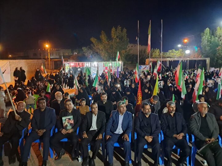 تجمع مردم بندر ریگ در حمایت از نظام
