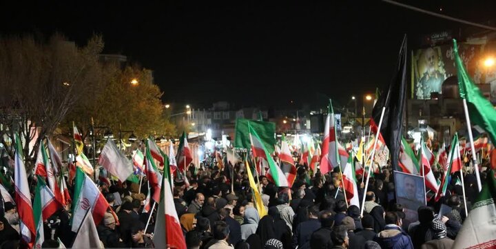 تصاویر/ تداوم حضور پرشور اراکی‌ها در شب‌های مقاومت و خونخواهی رهبر انقلاب