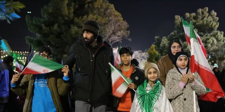 تصاویر/ تداوم حضور پرشور اراکی‌ها در شب‌های مقاومت و خونخواهی رهبر انقلاب
