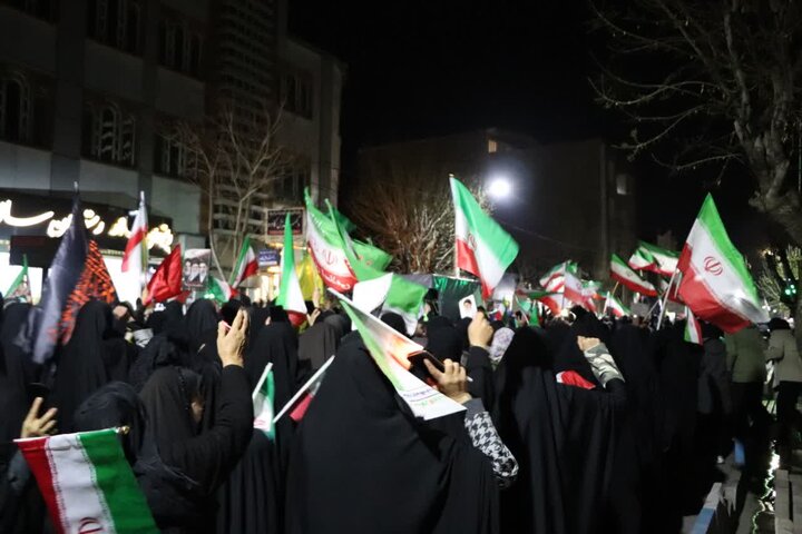 تصاویر/ تداوم حضور پرشور اراکی‌ها در شب‌های مقاومت و خونخواهی رهبر انقلاب