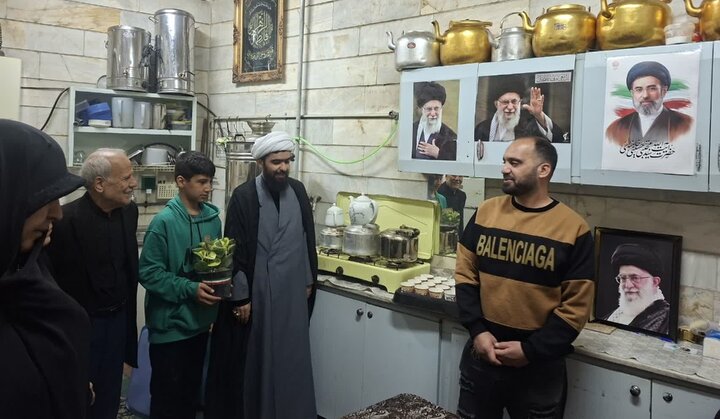 تصاویر/ فعالیت گروه جهادی تبلیغی «مسجد بعثت» در جنگ رمضان