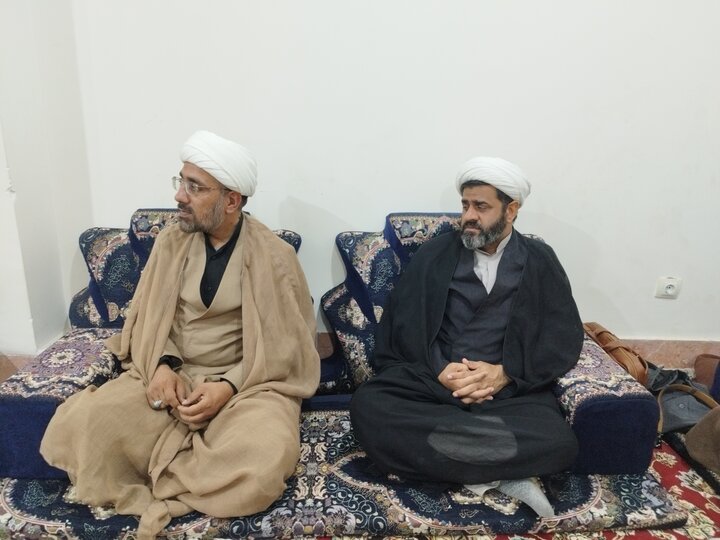 تصاویر/ دیدار مدیر حوزه علمیه سیستان و بلوچستان با اساتید و کادر مدارس شهرستان ایرانشهر