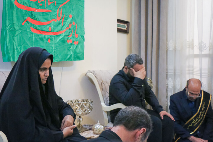 تصاویر/ تکریم نماینده مجلس و جمعی از مسئولین استان قم از خانواده شهدای جنگ تحمیلی سوم