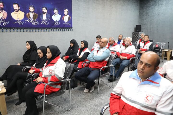 تصاویر/ دیدار حجت‌الاسلام والمسلمین مطیعی با امدادگران هلال‌احمر استان سمنان