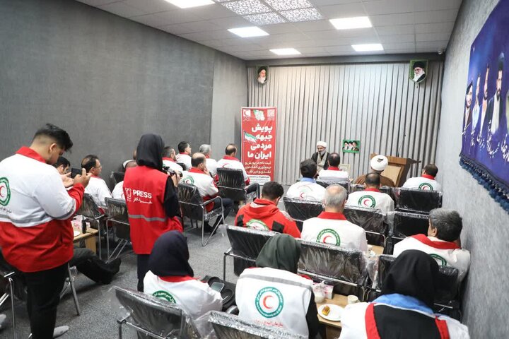 تصاویر/ دیدار حجت‌الاسلام والمسلمین مطیعی با امدادگران هلال‌احمر استان سمنان