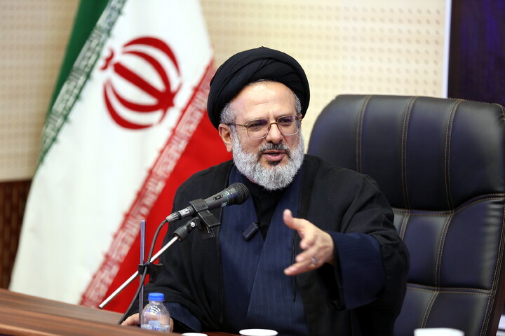 استکبارستیزی راهبرد بنیادین و تمدنی انقلاب اسلامی است / لزوم توجه به جنگ رسانه‌ای و حقوقی