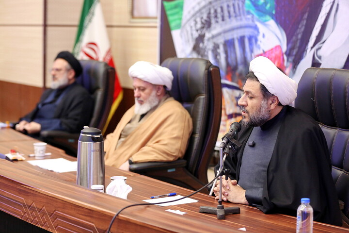 تصاویر/ کنفرانس بین‌المللی «استکبارستیزی در اندیشه رهبر شهید» در قم