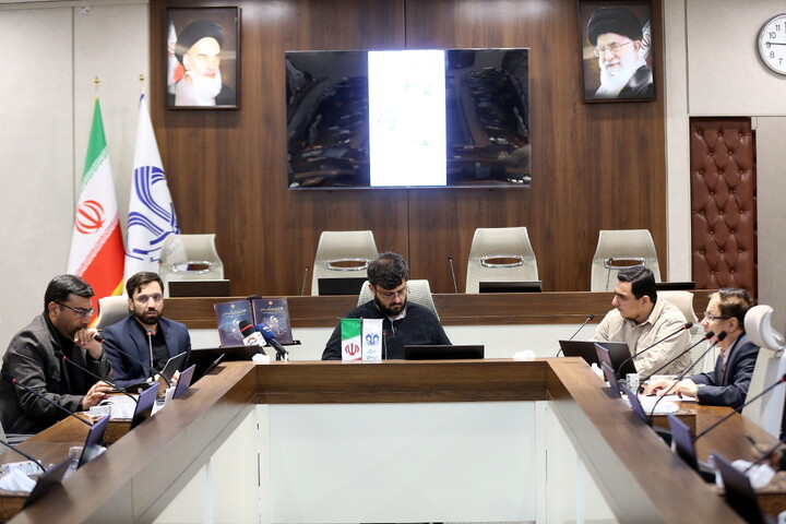 تصاویر/ نشست خبری ارائه نتایج پیمایش ملی ایرانیان در جنگ رمضان و معرفی فعالیت های رصدخانه اجتماعی دانشگاه قم