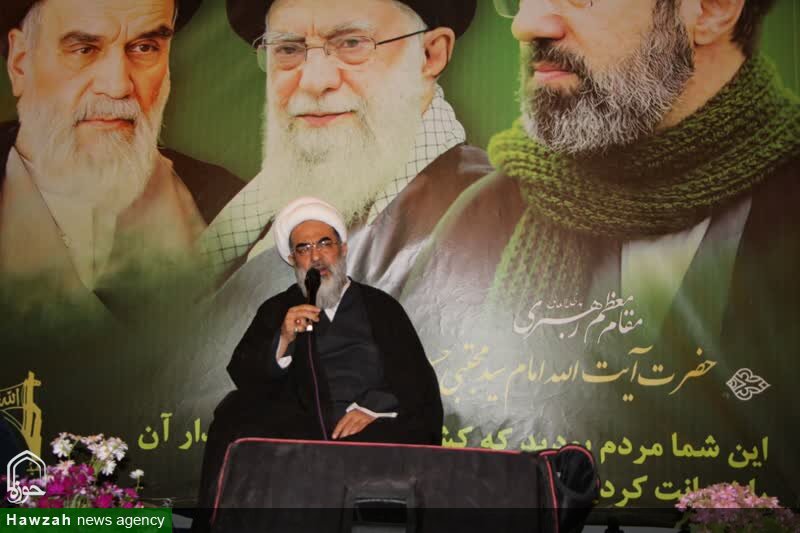 حضور گسترده و بعثت مردم، معجزه ای الهی است/خون شهدای ما باعث بیداری ملت ها شده است