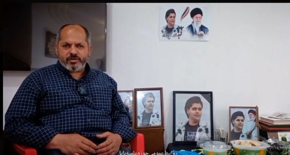 فیلم | سخنان  والدین بزرگوار سرباز شهید احمد حسین نژاد، از شهدای جنگ رمضان
