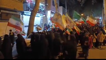 فیلم| تداوم تجمعات شبانه و راهپیمایی مردمِ ولایتمدار محلات
