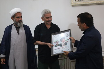 تصاویر/دیدار مدیر حوزه علمیه استان هرمزگان با خانواده شهید پاسدار سعید حجت آبادی