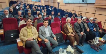 تأکید امام جمعه ساوه بر ضرورت وحدت ملی و تبعیت از ولایت فقیه در شرایط حساس کشور