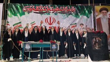 تصاویر/ مراسم چهلمین روز شهادت دانش آموزان مدرسه میناب در شهرستان جم