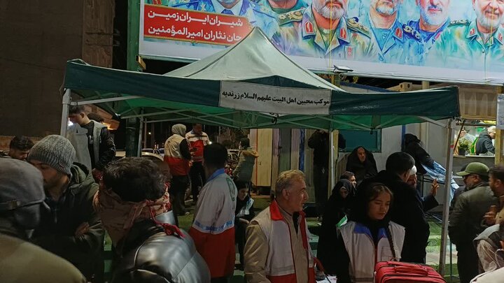 تصاویر/سی و هفتمین شب حضور پرشور مردم ولایتمدار مامونیه در تجدید بیعت با آرمان‌های انقلاب