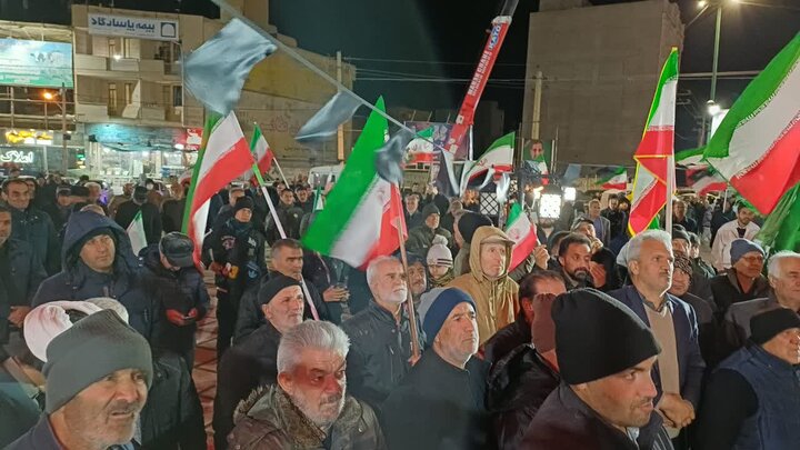تصاویر/سی و هفتمین شب حضور پرشور مردم ولایتمدار مامونیه در تجدید بیعت با آرمان‌های انقلاب