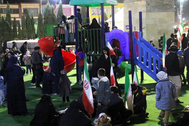تصاویر/حضور کرمانی ها در شب سی هفتم