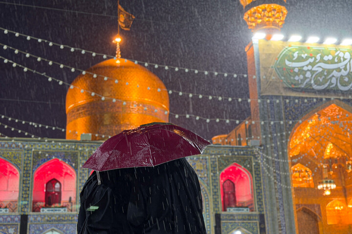 تصاویر/بارش باران بهاری در حرم مطهر رضوی