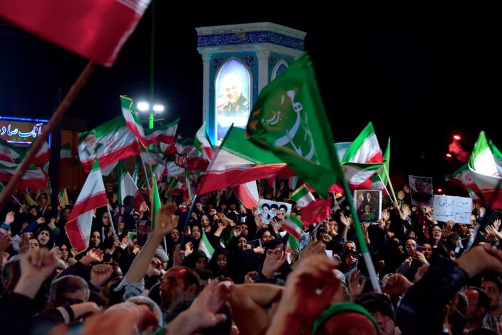 تصاویر/ سی و هفتمین شب از موج پرشور مردم آران و بیدگل درمیدان سردار سلیمانی
