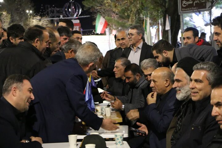 تصاویر/ تجمع مردم سلماس در سی و هشتمین موج دفاع از انقلاب