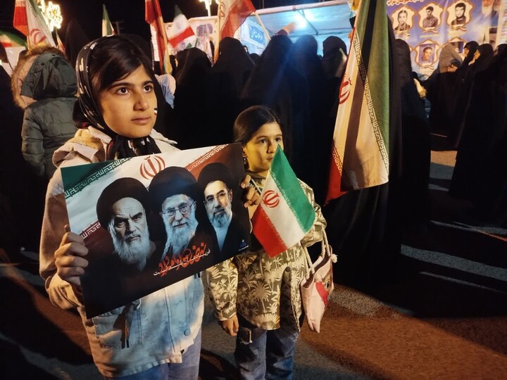 تصاویر/ سی‌وهفتمین شب از حضور مردم ولایت مدار در سراب