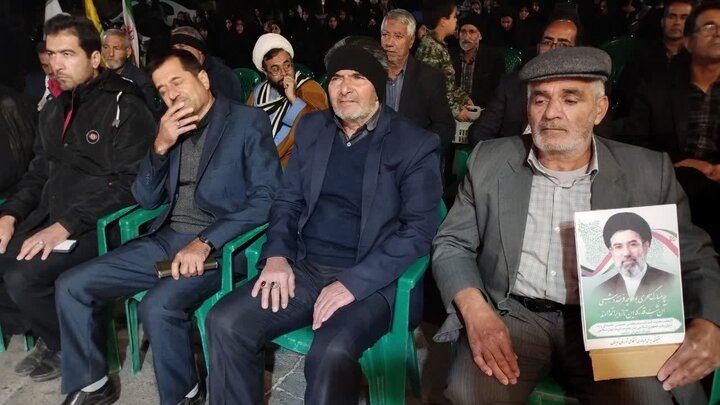 تصاویر/ کوهبنانی ها در خط مقدم حماسه خیابان در شب سی و هفتم
