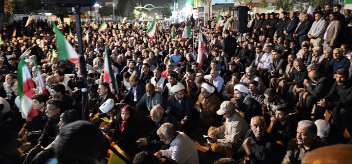 تصاویر/ جیرفتی ها در خط مقدم حماسه خیابان در شب سی و هفتم