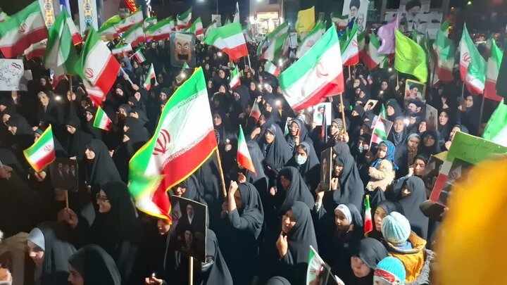 تصاویر/ امینشهری ها در خط مقدم حماسه خیابان در شب سی و هفتم