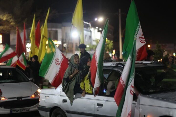 تصاویر/ رفسنجانی ها در خط مقدم حماسه خیابان در شب سی و هفتم