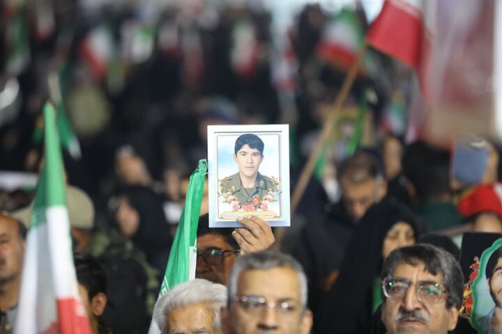 تصاویر/ رفسنجانی ها در خط مقدم حماسه خیابان در شب سی و هفتم