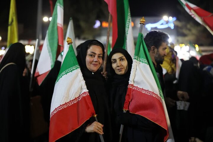 تصاویر/ رفسنجانی ها در خط مقدم حماسه خیابان در شب سی و هفتم