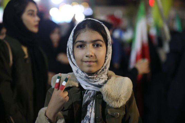 تصاویر/ رفسنجانی ها در خط مقدم حماسه خیابان در شب سی و هفتم