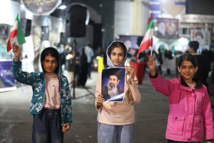تصاویر/ رفسنجانی ها در خط مقدم حماسه خیابان در شب سی و هفتم