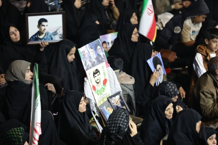 تصاویر/ رفسنجانی ها در خط مقدم حماسه خیابان در شب سی و هفتم