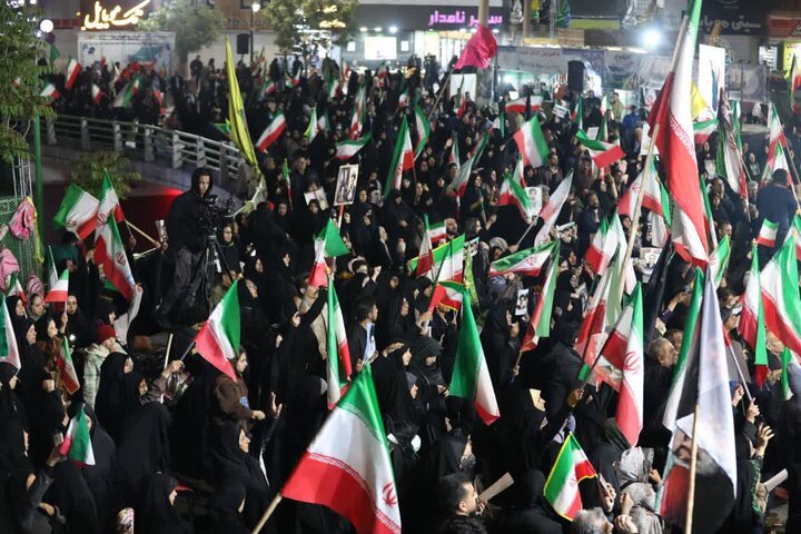 تصاویر/ رفسنجانی ها در خط مقدم حماسه خیابان در شب سی و هفتم