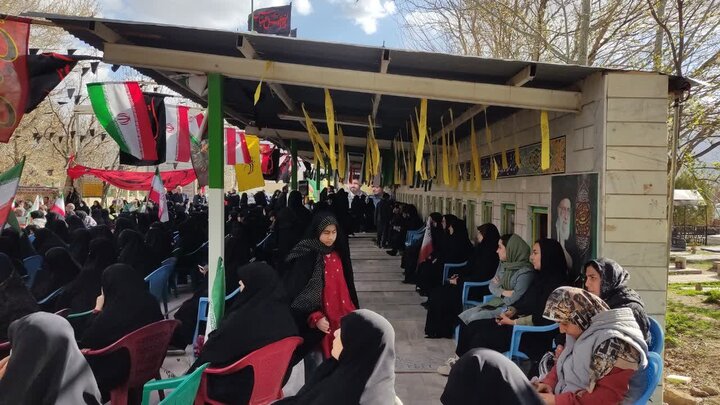 تصاویری از حضور کاروان خودرویی و هیئت عشاق حیدر در کنار مزار مطهر سردار سپهبد محمد پاکپور وشهداء دهسد