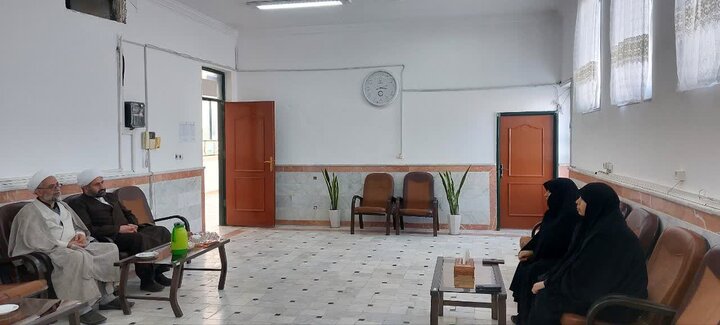 تصاویر/ بازدید مسئول بازدید مواکب مرکز مدیریت حوزه علمیه خواهران از موکب مدرسه علمیه نرجسیه سیرجان