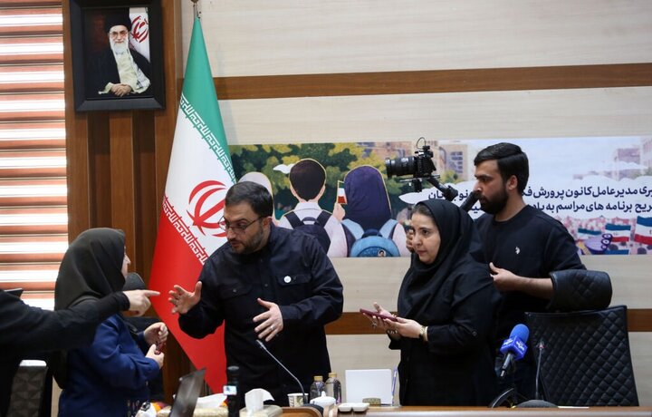 تصاویر/ نشست خبری تشریح برنامه‌های آیین «به یاد پروانه‌های میناب»