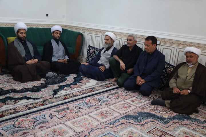 تصاویر/دیدار مدیر حوزه علمیه استان هرمزگان با خانواده شهید پاسدار سعید حجت آبادی
