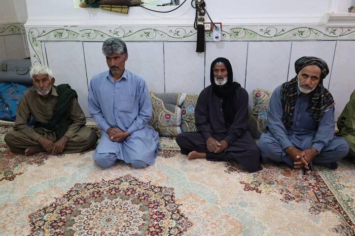 تصاویر/ دلجویی از خانواده شهید روحانی حجت الاسلام حسین عبداللهی در شهرستان دلگان