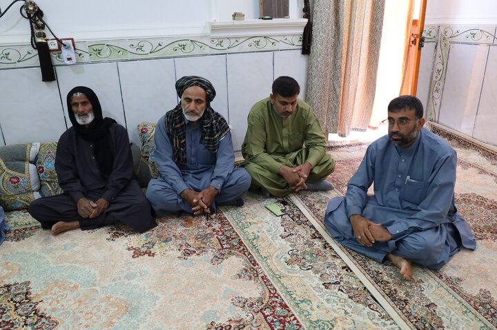 تصاویر/ دلجویی از خانواده شهید روحانی حجت الاسلام حسین عبداللهی در شهرستان دلگان
