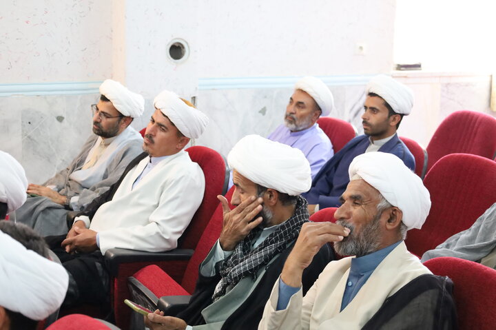 تصاویر/ دیدار مدیر حوزه علمیه سیستان و بلوچستان با مبلغین هجرت شهرستان دلگان