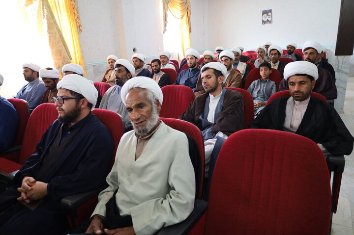 تصاویر/ دیدار مدیر حوزه علمیه سیستان و بلوچستان با مبلغین هجرت شهرستان دلگان